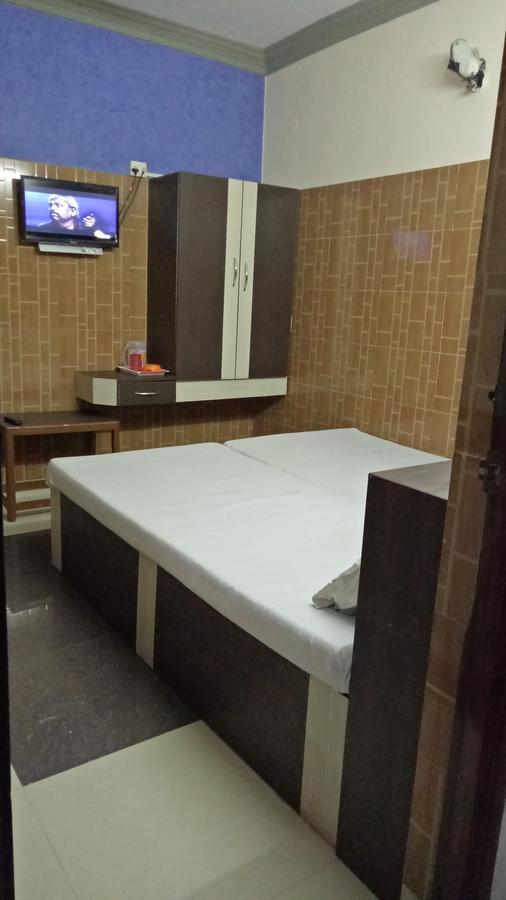 Hotel Mim Park Кумбаконам Экстерьер фото