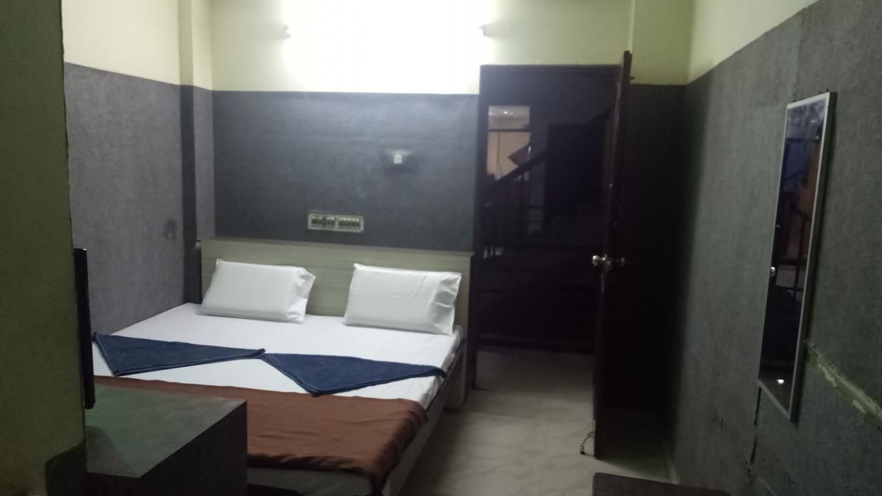 Hotel Mim Park Кумбаконам Экстерьер фото